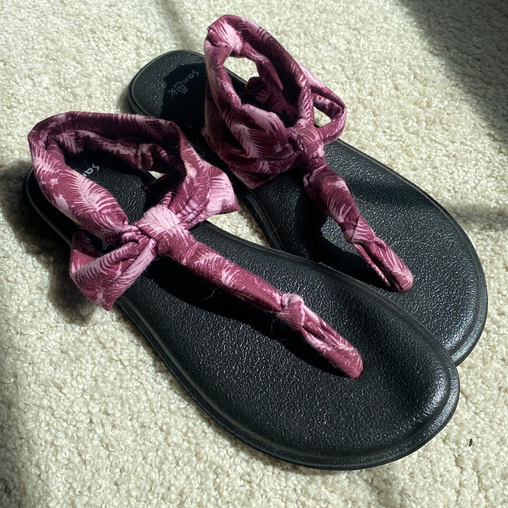 Sanyo sandals size 8
